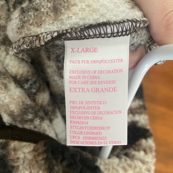 Sherpa Leopard Print - Picture 3 of 3